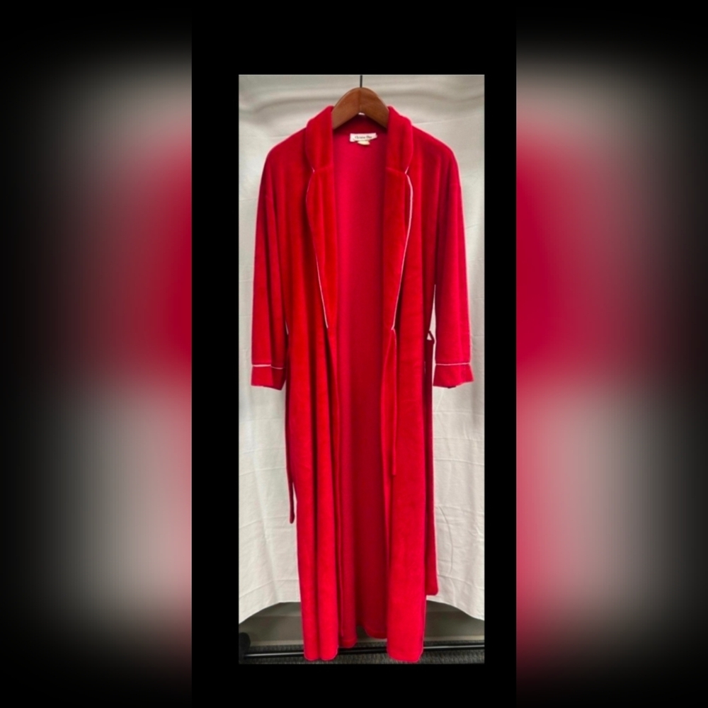 Elegant Red Women's Robe